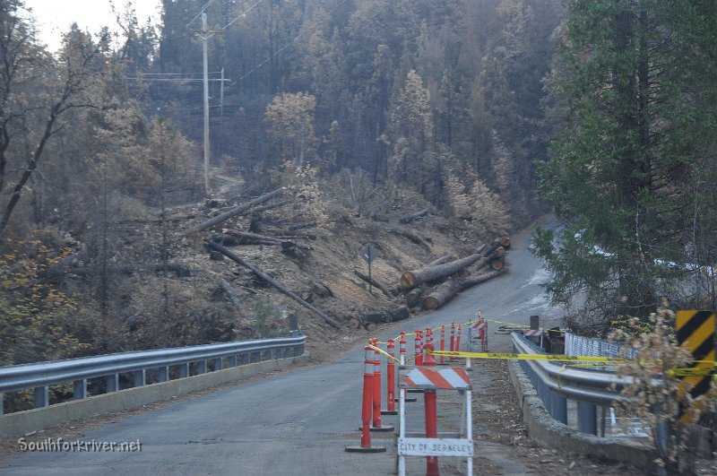 DSC_0114.JPG - Aftermath at bridge